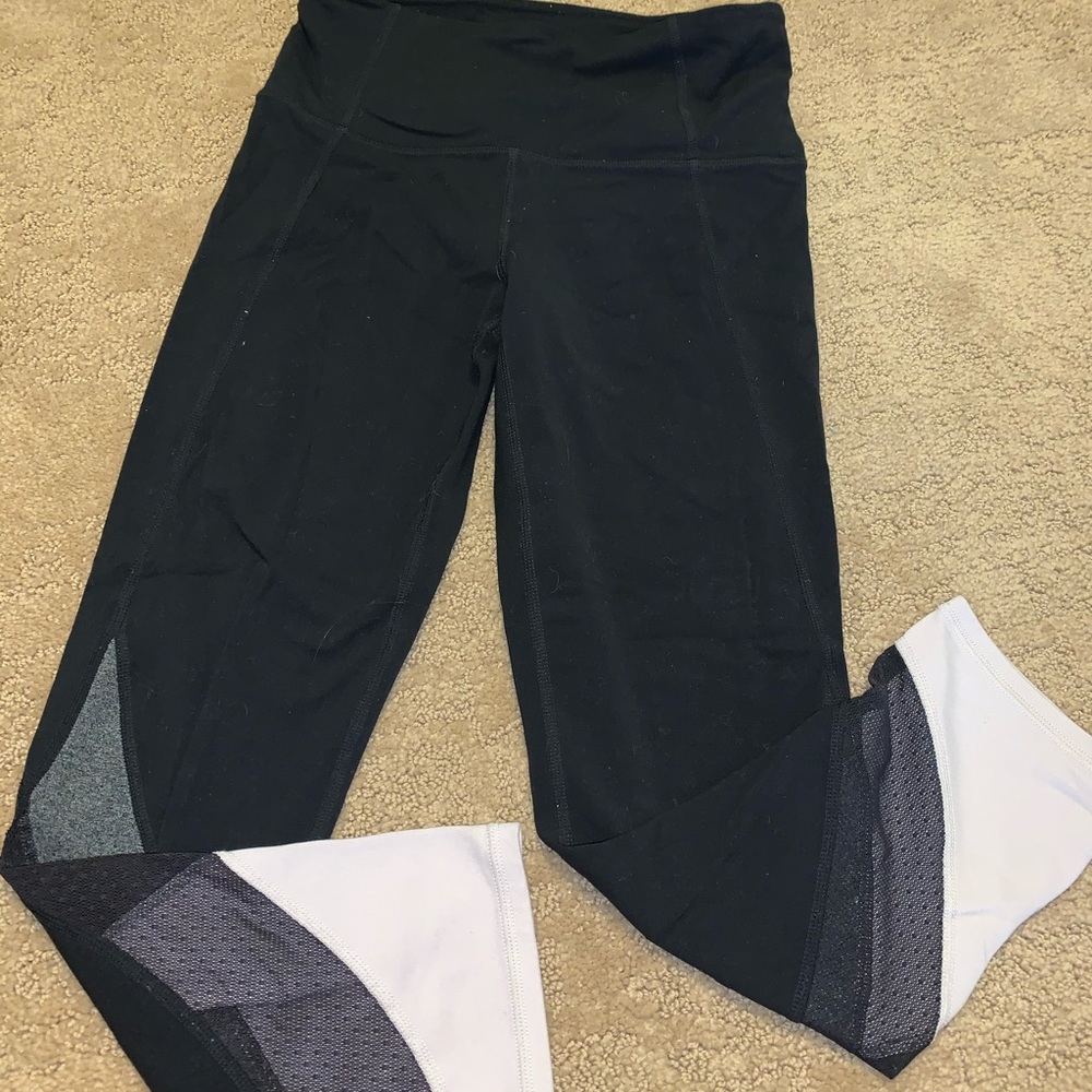 Athleta Cropped Leggings